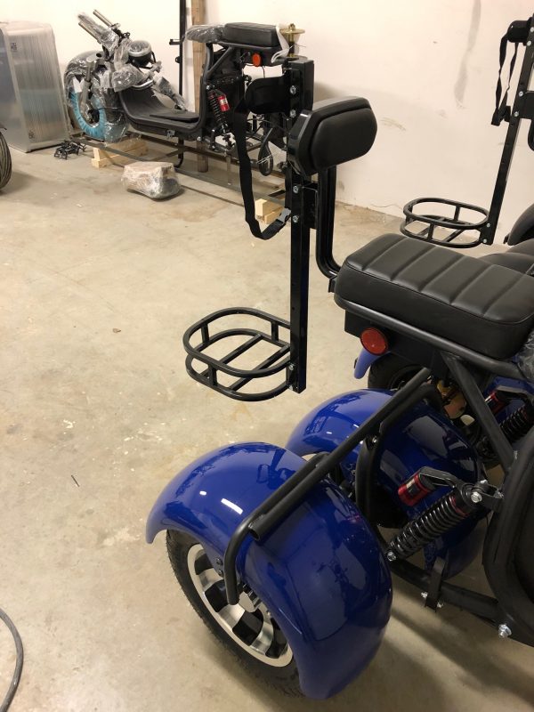 Electrische 3-wheel scooter met golftashouder